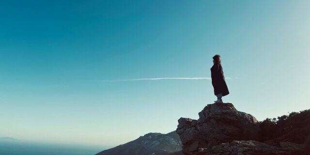 Ματούλα Ζαμάνη: Επειδή η ζωή δεν αναβάλλεται, έρχεται ζωντανά σε Αθήνα και Θεσσαλονίκη