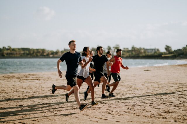 Exercise Snacking: Για να σωθούμε πρέπει να κουνηθούμε