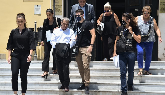 Θέμης Αδαμαντίδης: Σήμερα η δίκη για την επίθεση στη σύντροφό του