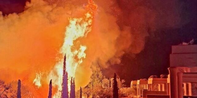 Amanzoe: Καρέ-καρέ η μάχη με τις φλόγες – Ζημιές στο ξενοδοχείο