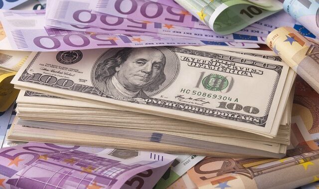 Ισοτιμία Ευρώ Δολάριο: Αρνητικό ρεκόρ 20ετίας για το Ευρώ