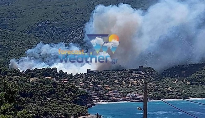 Μεγάλη φωτιά στο Πόρτο Γερμενό: Ισχυρές δυνάμεις στο σημείο – Εντολή εκκένωσης οικισμού