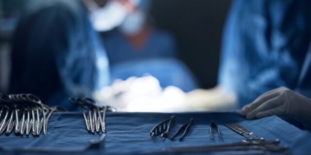 Θεσσαλονίκη: Χειρουργός καταδικάστηκε για ακρωτηριασμό δύο δαχτύλων σε βρέφος