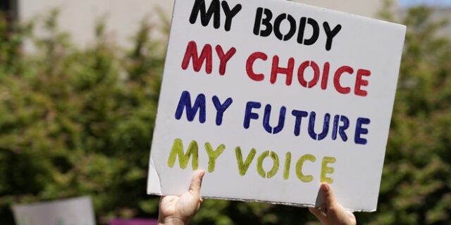 ΗΠΑ: Εισαγγελέας στην Ιντιάνα ζητά να επιβληθούν κυρώσεις σε γιατρό – Έκανε άμβλωση σε μια 10χρονη