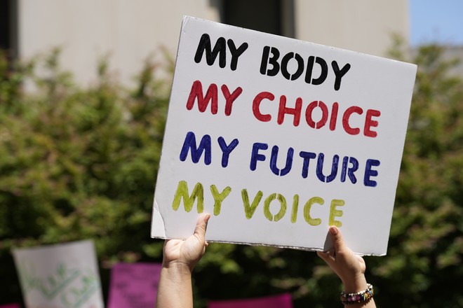 Οργή στις ΗΠΑ: Εφετείο αποφάνθηκε ότι έφηβη “δεν είναι αρκετά ώριμη” για να κάνει άμβλωση