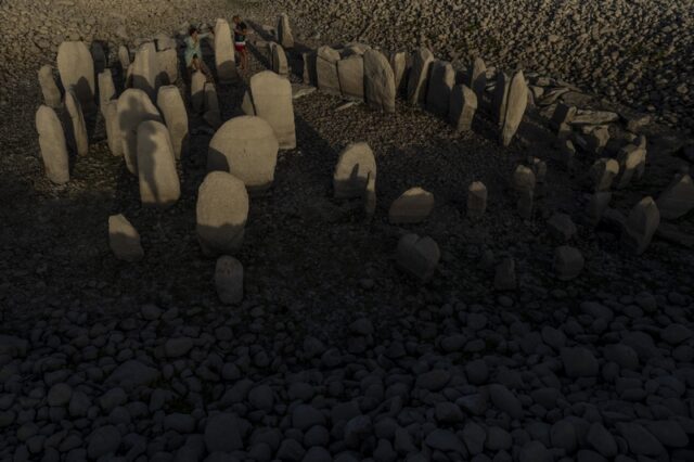 Ντολμέν του Γουαδαλπεράλ: Η ξηρασία αποκάλυψε το Ισπανικό Stonehenge που “έπνιξε” ο Φράνκο