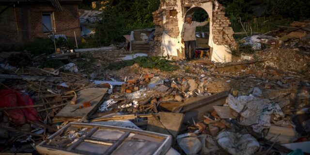 Ουκρανία: Η Ρωσία βομβαρδίζει το Χάρκοβο – Τουλάχιστον τέσσερις νεκροί