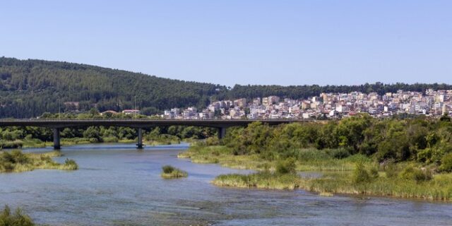 Έγκλημα στην Άρτα: Στον εισαγγελέα το απόγευμα ο 29χρονος που σκότωσε τον πεθερό του
