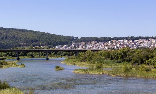 Έγκλημα στην Άρτα: Στον εισαγγελέα το απόγευμα ο 29χρονος που σκότωσε τον πεθερό του