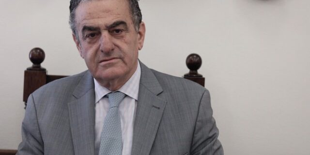 Βαρύ ατόπημα Αθανασίου: Ναι στις υποκλοπές για λόγους εθνικής ασφάλειας – Το παράδειγμα με τον “μουσουλμάνο βουλευτή”