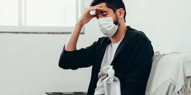 Κορονοϊός: 1 στους 8 ενήλικες θα παρουσιάσει συμπτώματα long covid