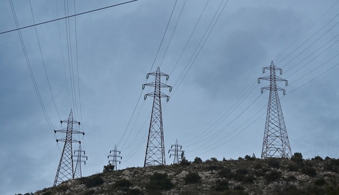 Απληρωτοι λογαριασμοί: Σήμα κινδύνου από παρόχους, παραγωγούς και ΡΑΕ – Έρχεται κύμα “ενεργειακού τουρισμού”