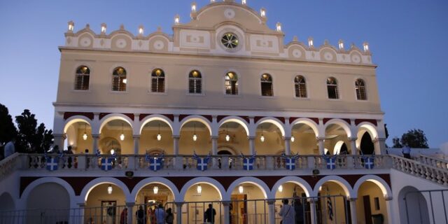 Γιατί νηστεύουμε τον Δεκαπενταύγουστο