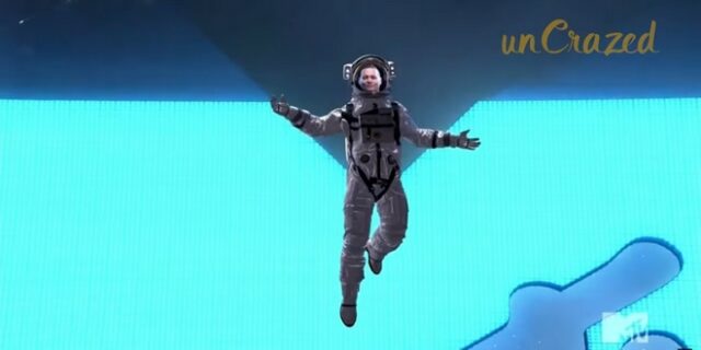 MTV VMAs 2022: Η εμφάνιση του “αστροναύτη” Johnny Depp και η στροφή των βραβείων στο Metaverse