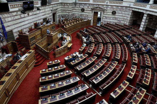 Υπ. Οικονομικών: Κατάρτιση προϋπολογισμού με μεγάλες προκλήσεις – Οι προβλέψεις για πληθωρισμό, ΑΕΠ και ανάπτυξη