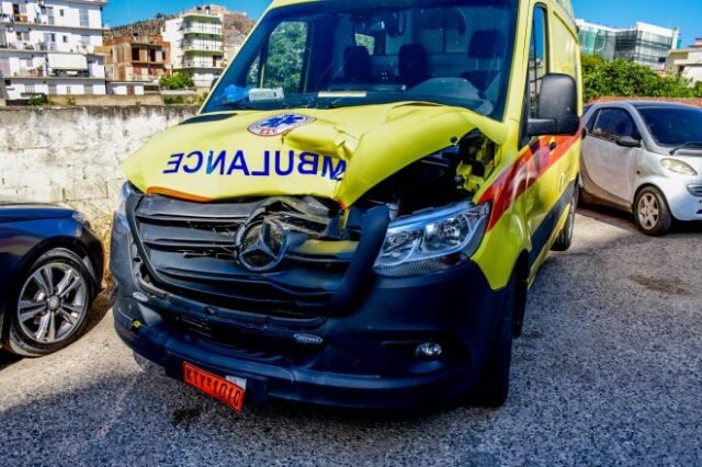 Άργος: Ασθενοφόρο που μετέφερε ασθενή παρέσυρε και σκότωσε ηλικιωμένη