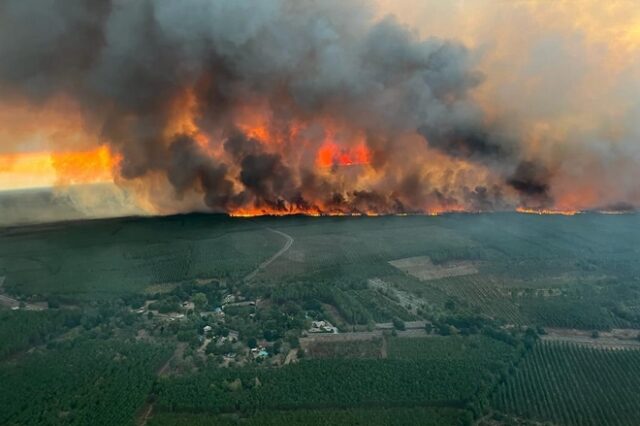 Γαλλία: Στο έλεος του καύσωνα και των πυρκαγιών – Συγκλονιστικές εικόνες