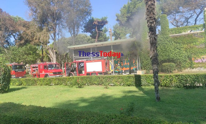 Φωτιά σε κατάστημα στη Θεσσαλονίκη