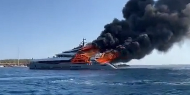 Ισπανία: Στις φλόγες γιοτ αξίας 23 εκατ. ευρώ