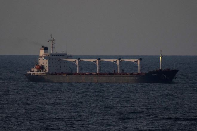 Ουκρανία: Ανατροπή με το πρώτο πλοίο με ουκρανικά σιτηρά – Δε θα φτάσει σήμερα στον Λίβανο