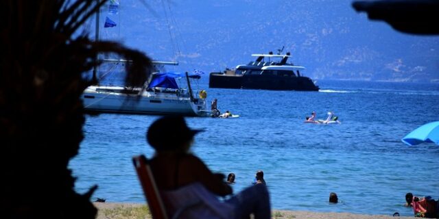 Καιρός: Παραμένει σε υψηλά επίπεδα η θερμοκρασία την Παρασκευή