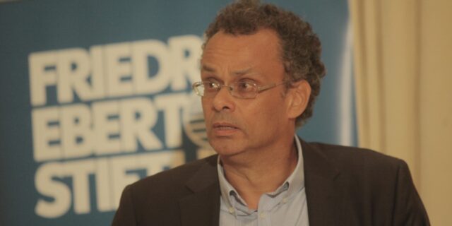 Κοντιάδης: Αντίθετη με το Σύνταγμα η άρνηση συνεργασίας των εμπλεκόμενων με την Επιτροπή της Βουλής