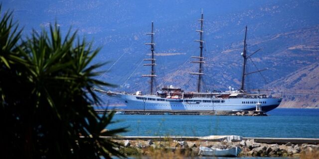 Πάνω από 600 κρουαζιερόπλοια στα ελληνικά λιμάνια το Σεπτέμβριο – Φυσιολογική μείωση στις αεροπορικές θέσεις