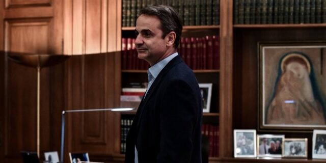 Ο Μητσοτάκης χάνει το Κέντρο