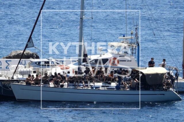 Κύθηρα: Δύο ιστιοφόρα με 170 μετανάστες προσέδεσαν στο νησί – Συνελήφθησαν τρεις διακινητές