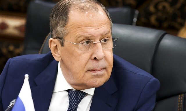 Λαβρόφ: Η Ουάσινγκτον θέλει να εκνευρίσει το Πεκίνο
