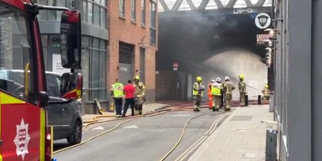 Λονδίνο: Μεγάλη φωτιά κοντά στην στάση London Bridge
