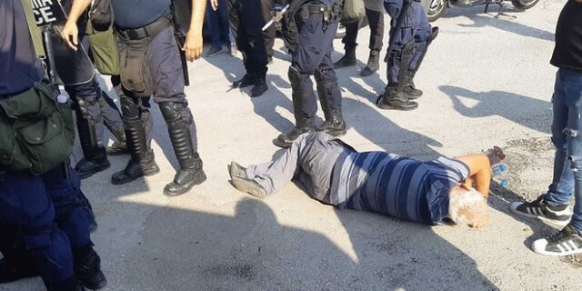 Μαλαματίνα: Σοβαρά επεισόδια στο εργοστάσιο – Το ΠΑΜΕ καταγγέλλει επίθεση από τα ΜΑΤ