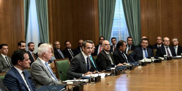 Οταν η ΕΥΠ πέρασε στον Πρωθυπουργό: Ο πρώτος νόμος της κυβέρνησης Μητσοτάκη