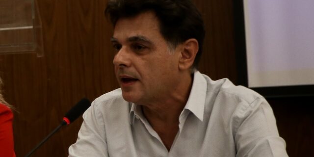 Μοσχονάς για φαρμακευτική δαπάνη: “Στην Ελλάδα του 2000 όλοι ξαφνικά αρρώστησαν”