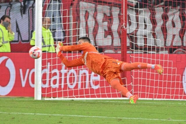 Ολυμπιακός – Απόλλων Λεμεσού 1-1 (3-1 πεν.): Στο Europa League οι ερυθρόλευκοι με ήρωα Βατσλίκ που έπιασε τρία πέναλτι