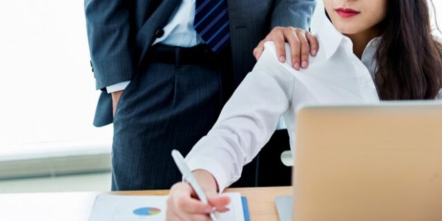 Ιταλία: Μία στις δύο γυναίκες έχει πέσει θύμα παρενόχλησης  στην εργασία της