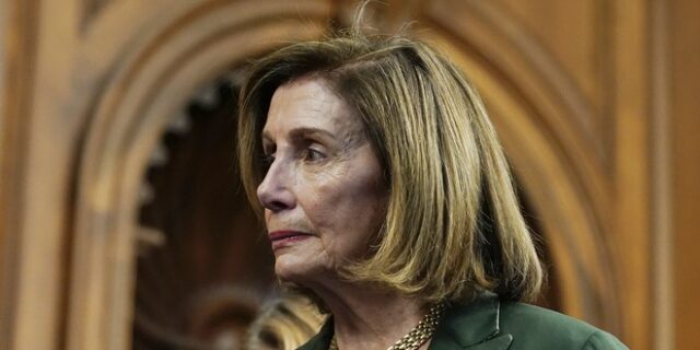 Πελόζι: “Δεν είναι αρκετά άνδρας ο Τραμπ για να καταθέσει στη Βουλή”