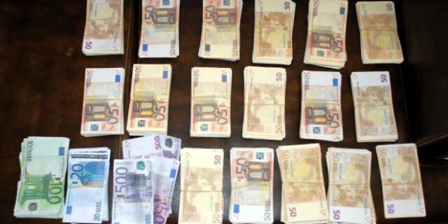 Πιερία: Φρένο της ΕΛΑΣ σε επιχείρηση “διασποράς” πλαστών χαρονομισμάτων 100 και 500 ευρώ