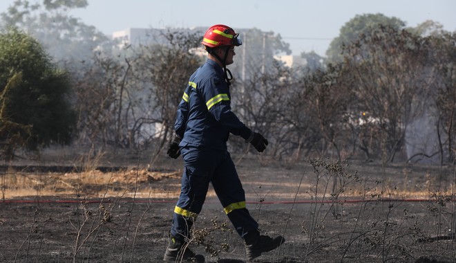 Σε ύφεση η φωτιά στη Θάσο – Οριοθετήθηκε το μέτωπο στο Βιάννο Κρήτης