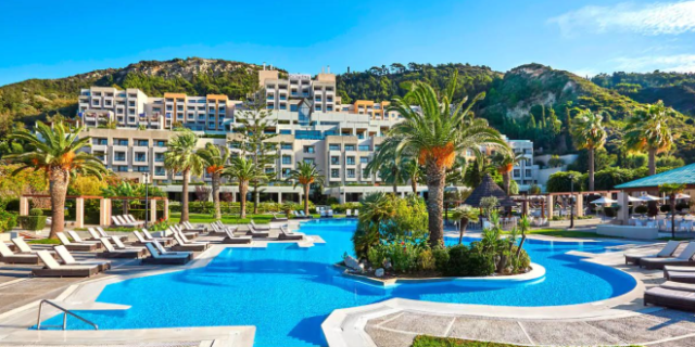 Σε Ισπανούς πωλήθηκε το ξενοδοχείο Sheraton στη Ρόδο