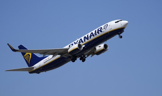 Αναστάτωση σε πτήση της Ryanair προς Χανιά – Συνελήφθη επιβάτης