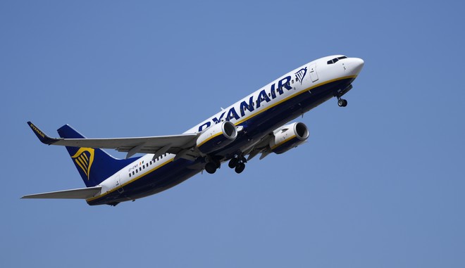 Αναστάτωση σε πτήση της Ryanair προς Χανιά – Συνελήφθη επιβάτης