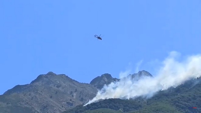 Φωτιά στη Σαμοθράκη: Σχεδόν 300 εθελοντές στη μάχη της κατάσβεσης