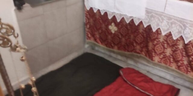 Σαμοθράκη: Τουρίστες μετέτρεψαν ναό σε ξενοδοχείο – Η αντίδραση της Μητρόπολης