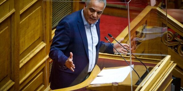 Σκουρλέτης σε Χατζηδάκη: “Αξιοπρέπεια δεν υπάρχει; Τουλάχιστον αποχωρήστε”