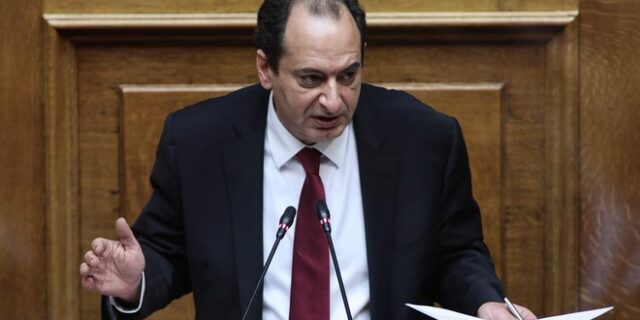 Σπίρτζης: Μηνυτήρια αναφορά για τη διερεύνηση πρόσφατων περιστατικών αστυνομικής βίας