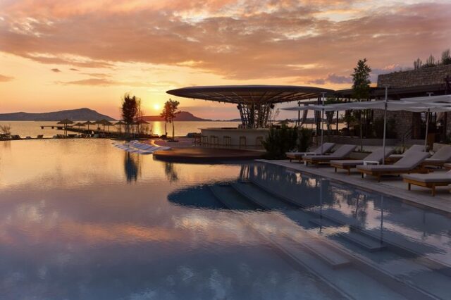 Άνοιξε ένα από τα πιο πολυτελή ξενοδοχεία της Ελλάδας