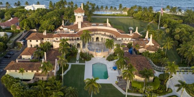 Έγγραφα για πυρηνικά όπλα έψαχνε το FBI στην έπαυλη του Τραμπ