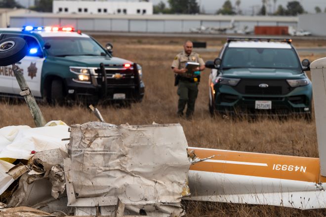 Σύγκρουση δυο μικρών αεροσκαφών σε αεροδρόμιο της Καλιφόρνια – Τρεις νεκροί