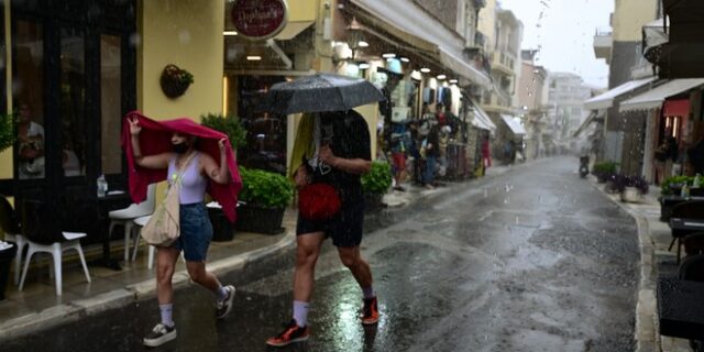 Καιρός: Βροχές, κεραυνοί και καταιγίδες μέχρι την Παρασκευή – Βελτίωση από το Σάββατο